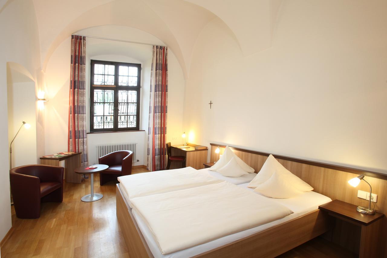 Kloster Obermarchtal Екстер'єр фото